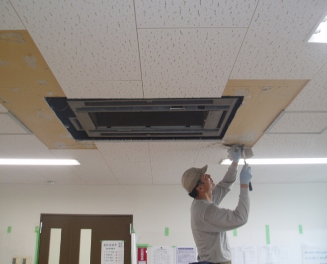 02ジプトーン２枚貼り天井補修 協栄建設は経費 時間 管理の削減をサポートします